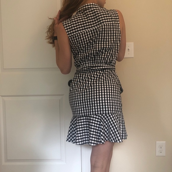 Express Dress - Picture 2 of 6